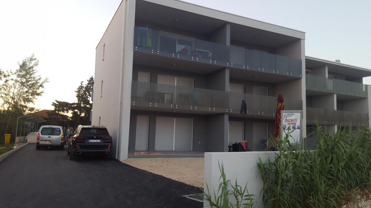 Apartmani Zdrijac Nin Luaran gambar